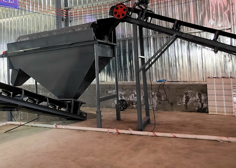 Dây chuyền sản xuất phân hữu cơ phân hữu cơ gia cầm 10t / H cho chất thải chăn nuôi