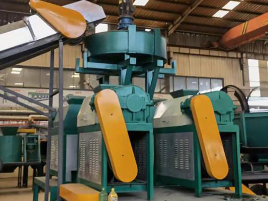 1 dây chuyền sản xuất phân bón NPK với công suất 18,5 kW và 1-2 tấn mỗi giờ